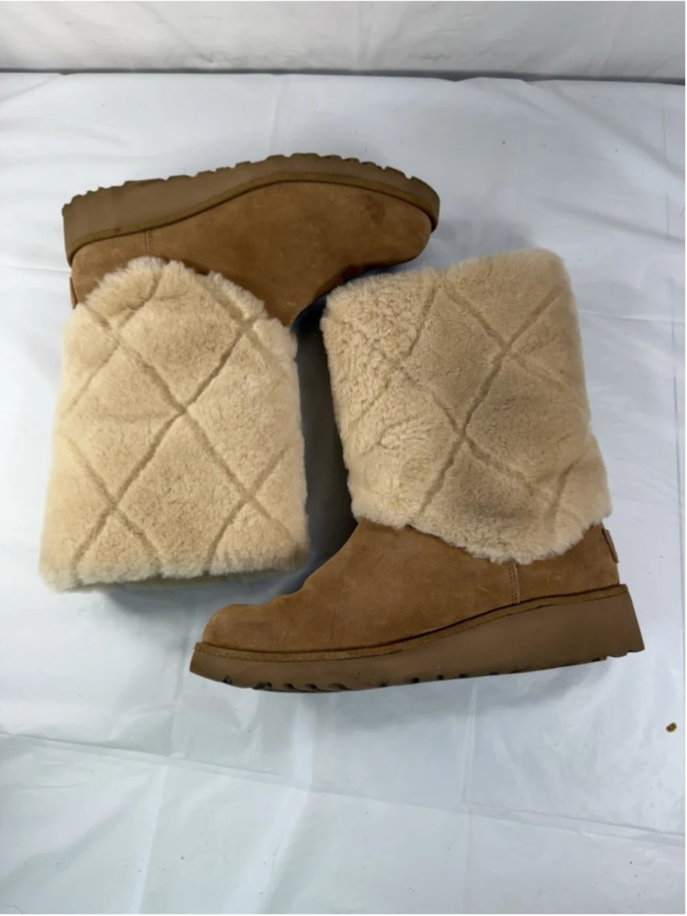 UGG Ariella Luxe Diamond Boots Chestnut Suede Sheepskin Cuff SIZE 7.5